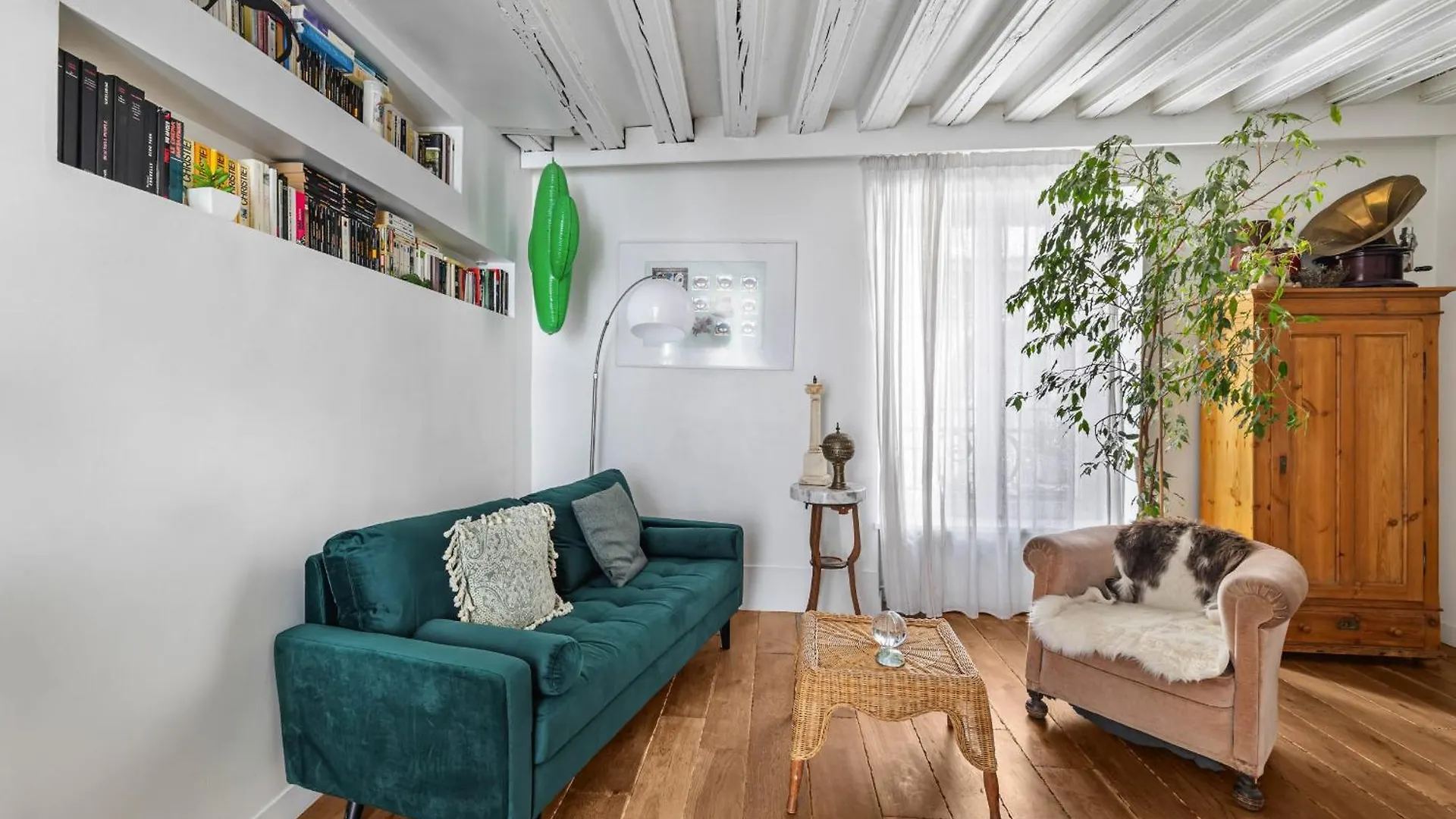 Albenate Apartment Paris France